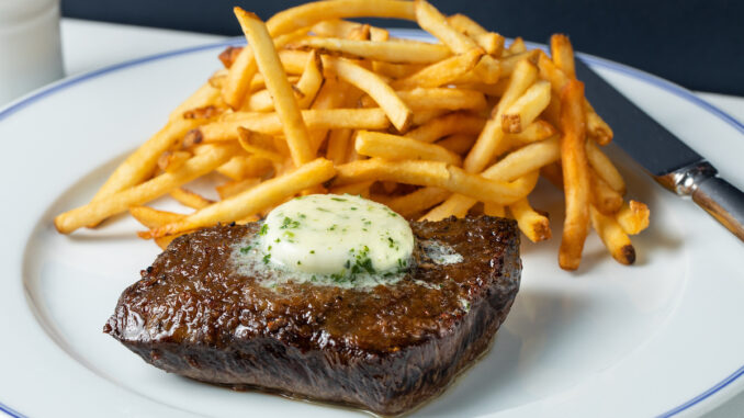 Bouchon_Bistro_Las_Vegas_Steak_Frites_1_(c)_David_Escalante